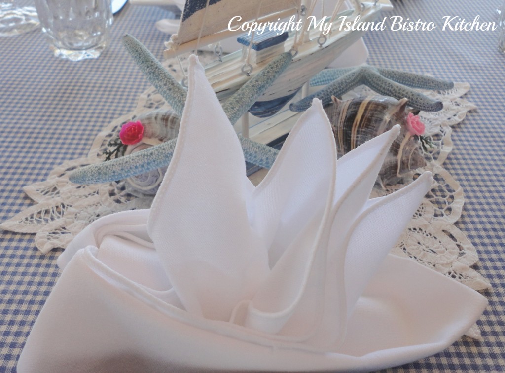 How to make a napkin boat