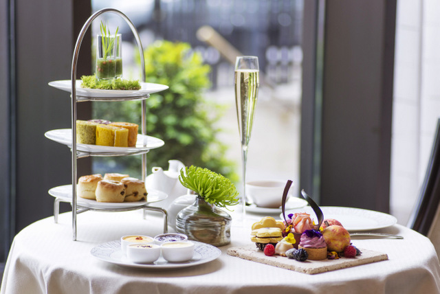 Scent of Summer Afternoon Tea (Photo courtesy of the Intercontental Park Lane Hotel)