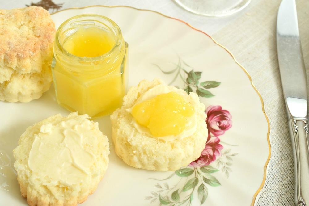 Lemon Curd with Biscuits