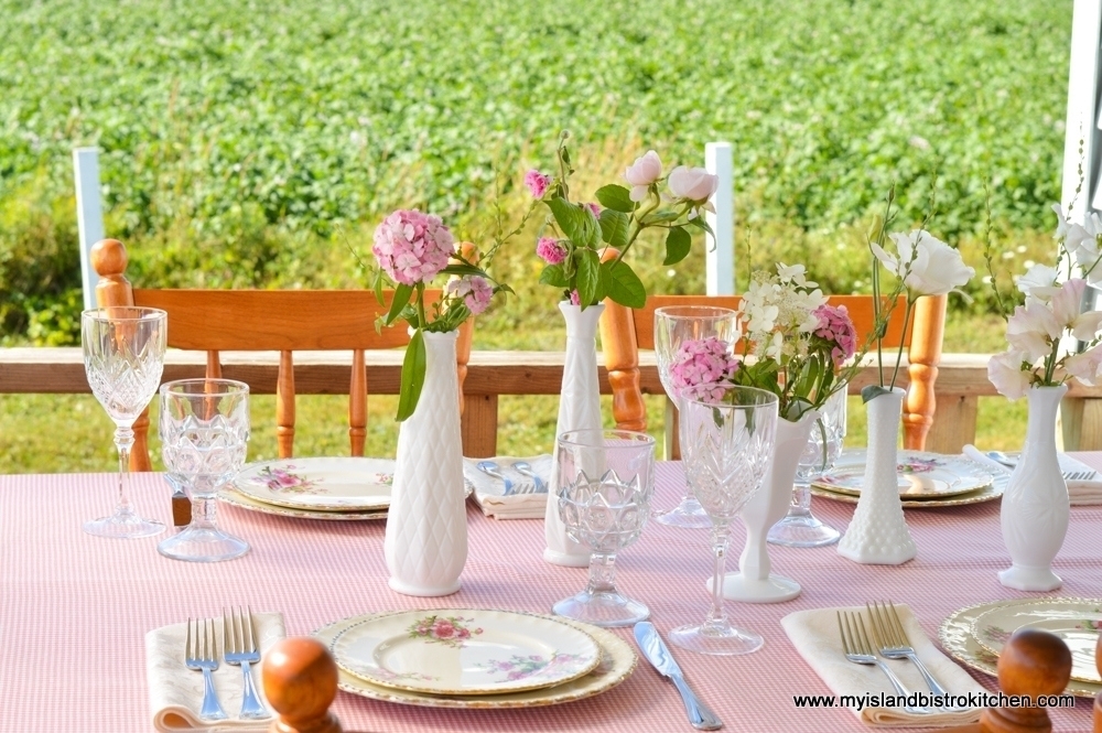 "Pretty in Pink" Summer Tablesetting