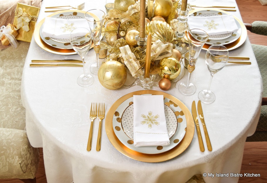 Glamorous Gold Plated Christmas Tablesetting