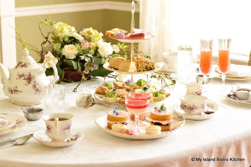 Teatable Set for Royal Afternoon Tea